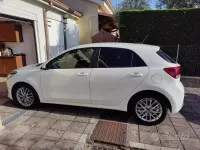 Usata Kia Rio 90 CV (66 kW) 2017 Bianco Berlina