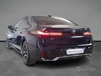 Usata BMW 740 M Sport 286 CV (210 kW) 2025 Blu / metallizzato Berlina