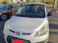 Usata Hyundai i10 Style 67 CV (49 kW) 2010 Argento Utilitaria