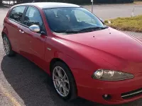 Usata Alfa Romeo 147 120 CV (88 kW) 2007 Rosso Utilitaria