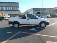 Usata Fiat Strada 69 CV (50 kW) 2000 Bianco Pick-up