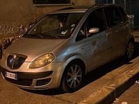 Usata Lancia Musa 101 CV (74 kW) 2004 Grigio Monovolume