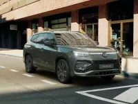 Nuova VW Tayron R-line Plus 150 CV (110 kW) 2026 Velvet green metallizzato SUV