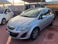 Usata Opel Corsa 75 CV (55 kW) 2011 Grigio Berlina