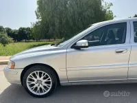 Usata Volvo V70 140 CV (102 kW) 2006 Grigio Station wagon