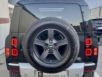 Usata Land Rover Defender 200 CV (147 kW) 2021 Nero Station wagon