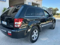 Usata Jeep Grand Cherokee Overland 218 CV (160 kW) 2006 Nero SUV