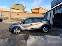 Usata Renault Captur Life 95 CV (69 kW) 2021 Grigio SUV