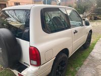 Usata Suzuki Vitara 94 CV (69 kW) 2000 Bianco SUV