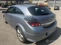 Occasion Opel Astra GTC 116 ch (85 kW) 2008 Gris Citadine
