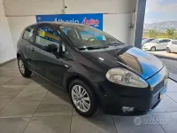 Usata Fiat Grande Punto 75 CV (55 kW) 2006 Nero Utilitaria