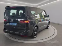 Usata VW Multivan Style 150 CV (110 kW) 2023 Nero perla Monovolume