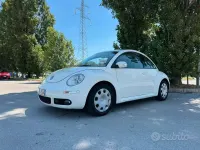 Usata VW New Beetle 102 CV (75 kW) 2007 Bianco Utilitaria