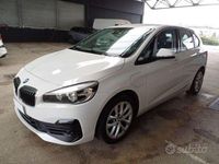 Usata BMW 225 Active Tourer iPerformance 136 CV (100 kW) 2019 Bianco Monovolume