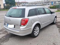 Usata Opel Astra 105 CV (77 kW) 2005 Grigio Station wagon