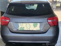 Usata Mercedes A180 109 CV (80 kW) 2015 Grigio Utilitaria