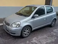 Usata Toyota Yaris 68 CV (50 kW) 2005 Grigio Utilitaria