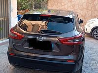 Usata Nissan Qashqai N-Connecta 110 CV (80 kW) 2017 Marrone SUV