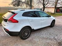 Usata Volvo V40 150 CV (110 kW) 2014 Bianco Berlina