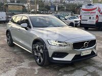 Usata Volvo V60 CC Business Edition 190 CV (139 kW) 2020 Grigio Station wagon