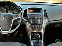 Usata Opel Astra 110 CV (80 kW) 2013 Nero Berlina
