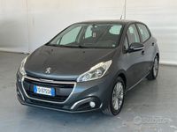 Usata Peugeot 208 81 CV (59 kW) 2016 Grigio Utilitaria