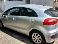 Käytetty Kia Rio 85 HP (62 kW) 2015 Harmaa Sedan