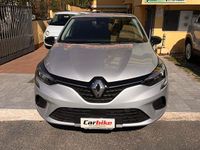 Usado Renault Clio V Equilibre 67 CV (49 kW) 2023 Plateado Berlina