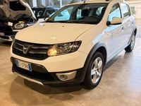 Usata Dacia Sandero Prestige 90 CV (66 kW) 2015 Bianco Berlina