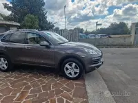 Usata Porsche Cayenne 245 CV (180 kW) 2012 Giallo SUV