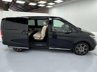 Usata Mercedes V300 Avantgarde 239 CV (175 kW) 2023 Nero ossidiana metallizzato Monovolume