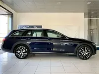 Usata Mercedes E220 194 CV (142 kW) 2022 Cavansite metallizzato Station wagon