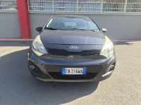 Usata Kia Rio 75 CV (55 kW) 2012 Berlina