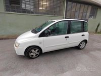 Usata Fiat Multipla 120 CV (88 kW) 2006 Bianco Monovolume