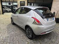 Usata Lancia Ypsilon Platinum 69 CV (50 kW) 2016 Grigio Utilitaria