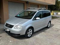 Begagnad VW Touran 105 HK (77 kW) 2005 Grå Minibuss
