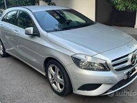 Usata Mercedes A180 109 CV (80 kW) 2013 Grigio Berlina
