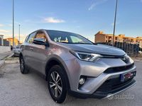 Usata Toyota RAV4 Active 143 CV (105 kW) 2017 Grigio SUV