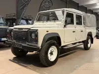 Usata Land Rover Defender S 122 CV (89 kW) 2005 Bianco pastello Berlina