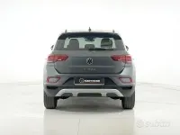 Usata VW T-Roc R-line Plus 116 CV (85 kW) 2025 Grigio SUV