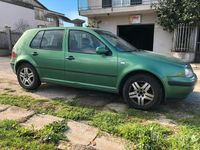Usata VW Golf IV 101 CV (74 kW) 2002 Verde Berlina