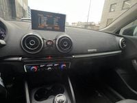 Usado Audi A3 125 CV (91 kW) 2016 Negro Familiar