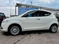 Usata Lancia Ypsilon Gold 95 CV (69 kW) 2015 Bianco Utilitaria