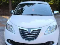 Usata Lancia Ypsilon 80 CV (58 kW) 2014 Bianco Utilitaria