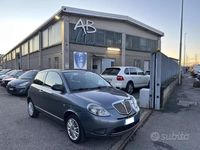Usata Lancia Ypsilon 69 CV (50 kW) 2011 Grigio Utilitaria