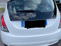 Usata Lancia Ypsilon 69 CV (50 kW) 2017 Bianco Utilitaria