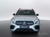 Usata Mercedes GLB200 Premium 150 CV (110 kW) 2022 Argento iridio metallizzato SUV