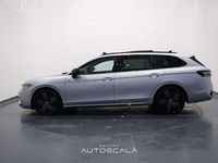 Usata VW Passat R-line 150 CV (110 kW) 2024 Dolomite silver metallizzato Station wagon