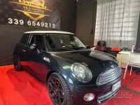 Usata Mini Cooper D 109 CV (80 kW) 2008 Verde Utilitaria