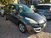 Usata Renault Scénic Dynamique 110 CV (80 kW) 2011 Grigio Monovolume